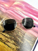 Óculos Hexagonais Polarizados Médios: Estilo Moderno e Proteção Solar, Elegância e Conforto em um Acessório Versátil - FC Company